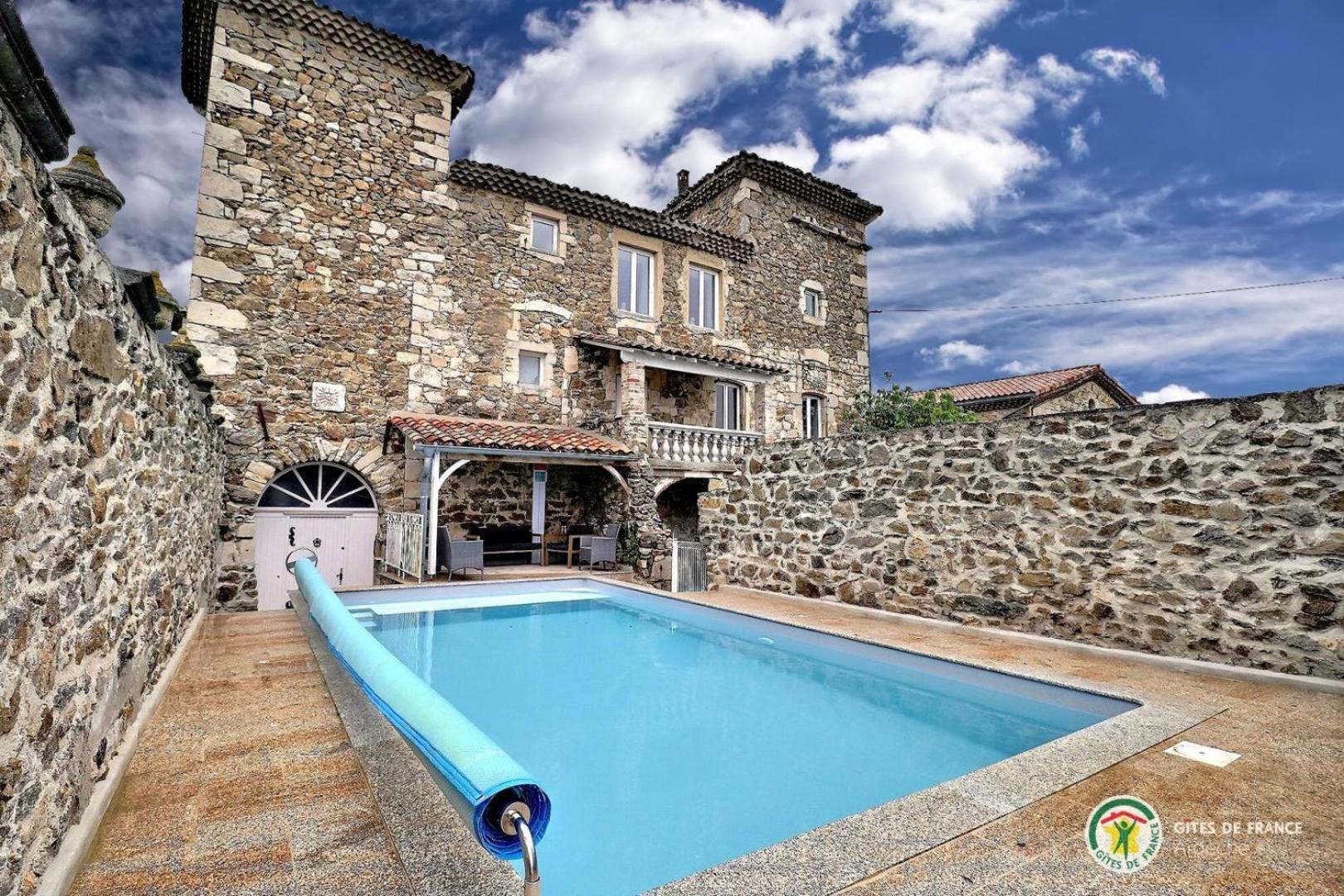 Gite Du Chateau Eclassan Exterior foto